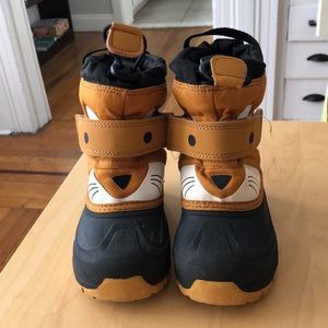 Cat & Jack Thermolite winter boots